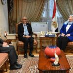 رئيس الوزراء: حل مشكلات المستثمرين يبعث رسائل إيجابية لمجتمع الأعمال في الداخل والخارج